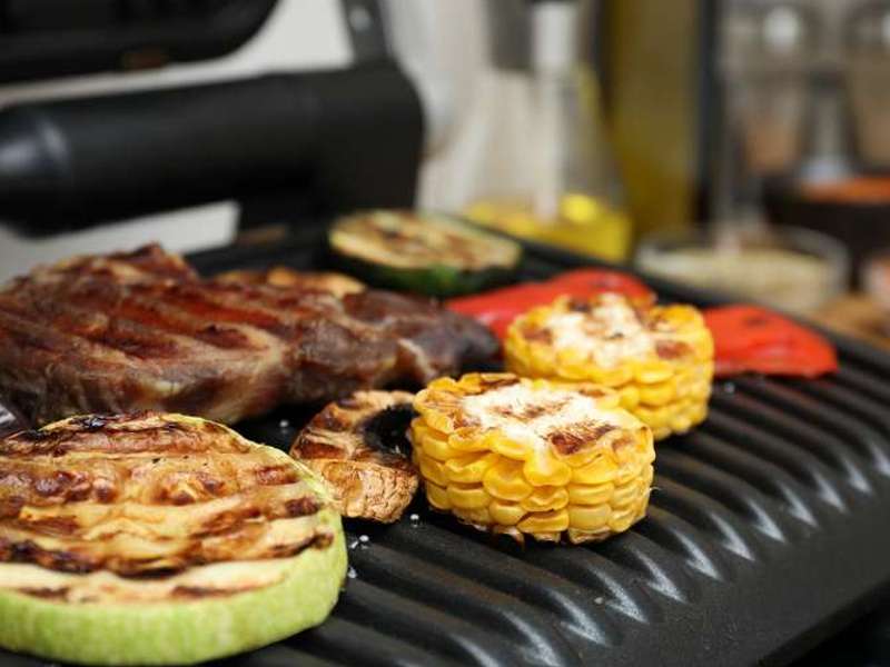 električni roštilj vrlo je praktičan