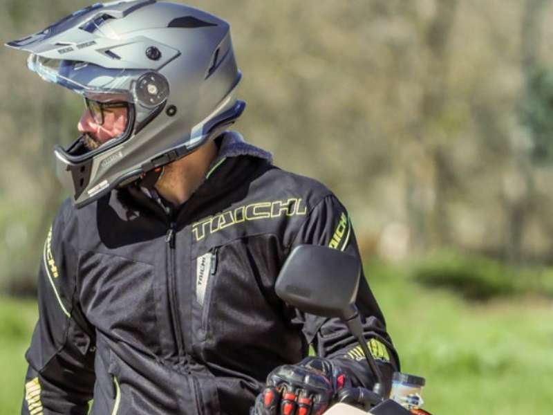 enduro kacige